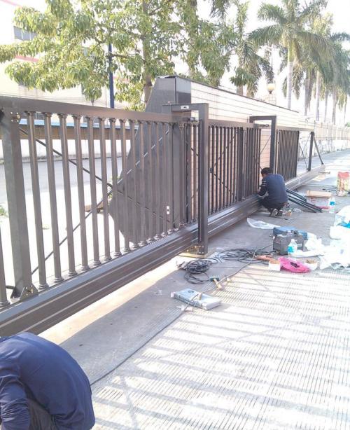 南通港闸区南通港闸区吉林松原市悬浮折叠门